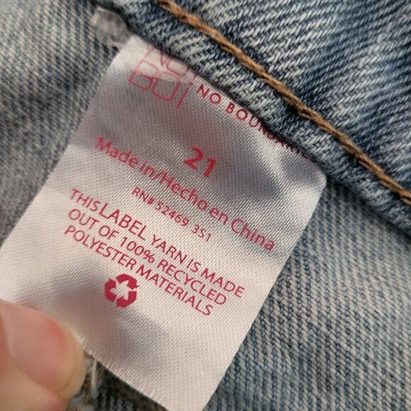 Destructed Denim High-Rise Shorts Junior's Size 21 - Picture 9 of 12